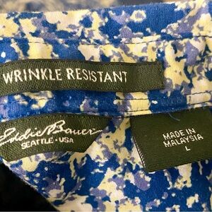 Eddie Bauer L Blue Floral cotton button-up  blouse stretch wrinkle resistance